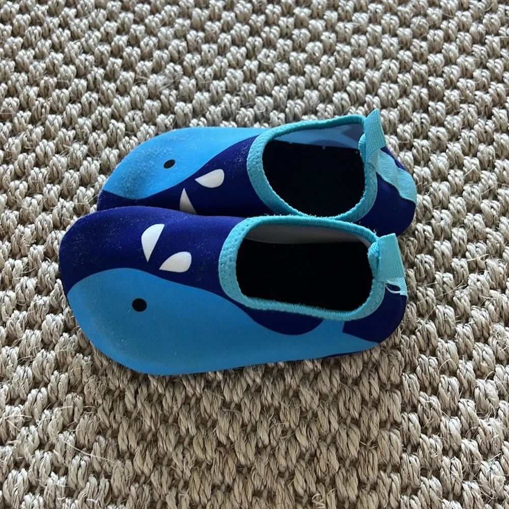 Cat & Jack Baby Water Shoes Blue size 6.5 Baby